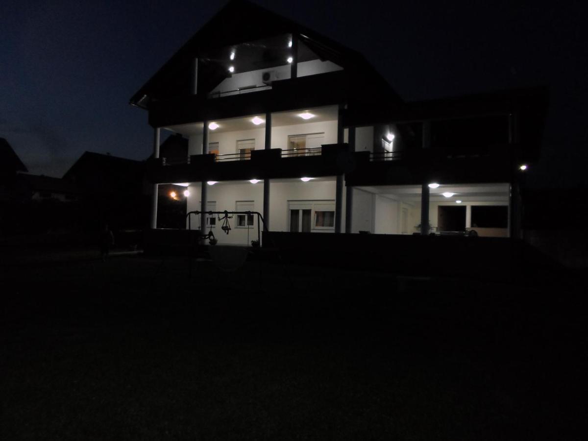 Apartment Gorska Vila Ogulin Buitenkant foto